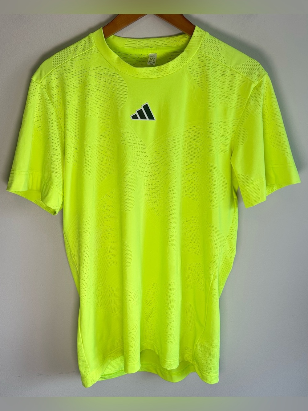 Adidas Aeroready Freelift Pro Tennis T-Shirt Men’s M Lucid Lemon Sports IK7108